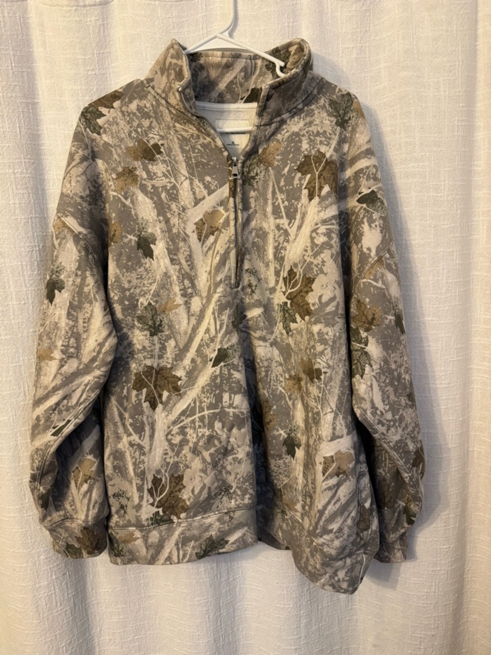 Abercrombie & Fitch Gray and Olive Camo Half-Zip Pullover